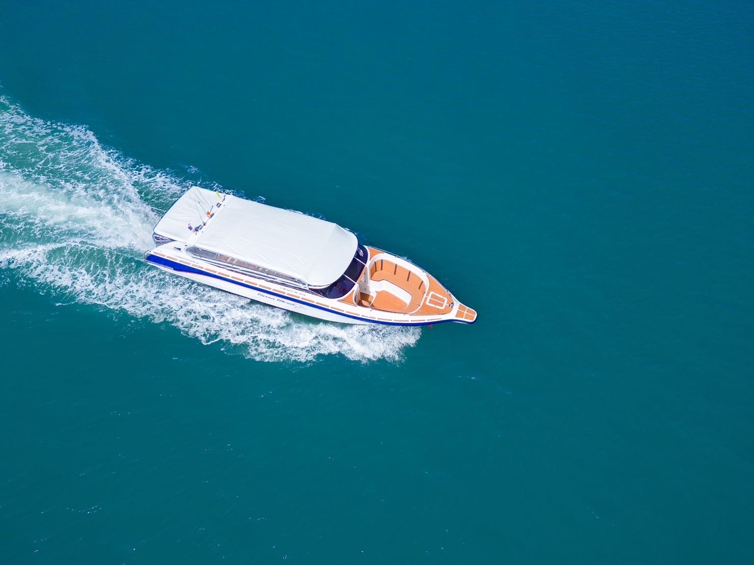 Private Speed Boat 2 Engines
